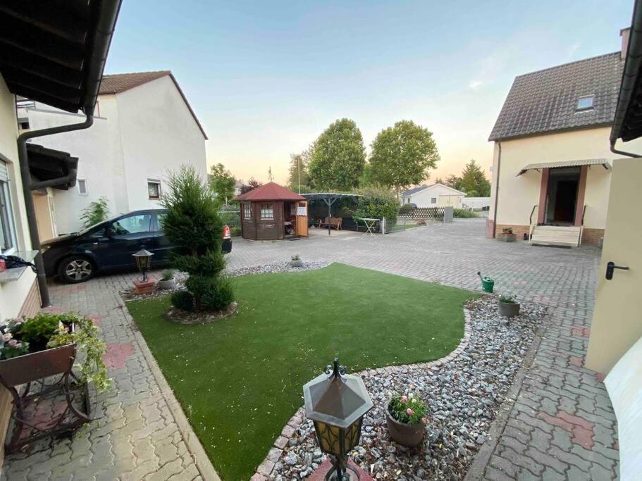 Ferienwohnung Malin ルートウィヒスハーフェン・アム・ライン エクステリア 写真